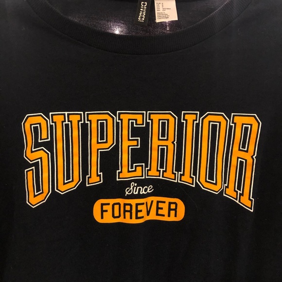 “Superior” H&M T-Shirt - Picture 3 of 4